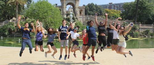 students-jumping_pond-of-ciutadella-park.jpg